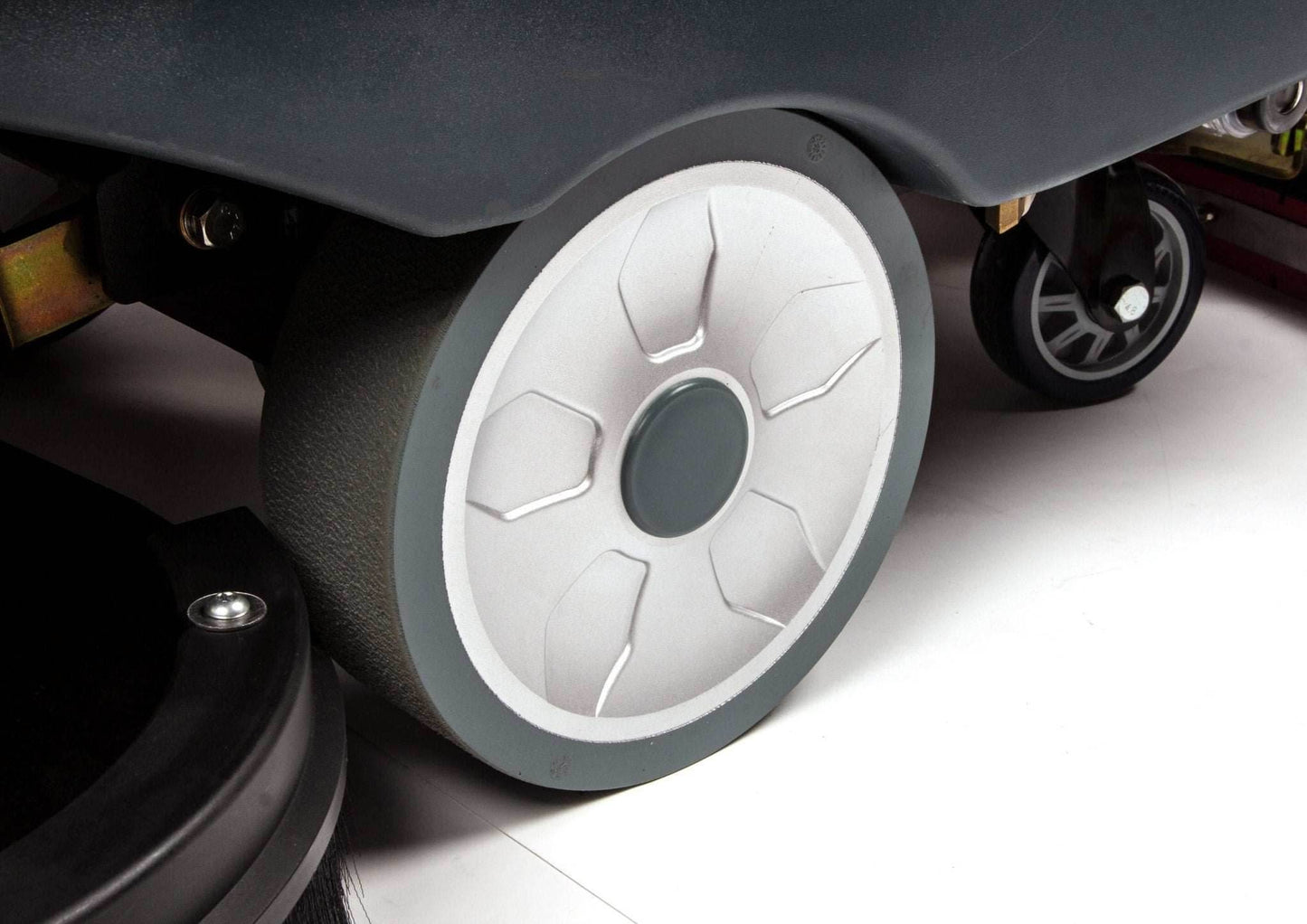 RT120 34" Self-Propelled Floor Scrubber for Large Commercial Spaces